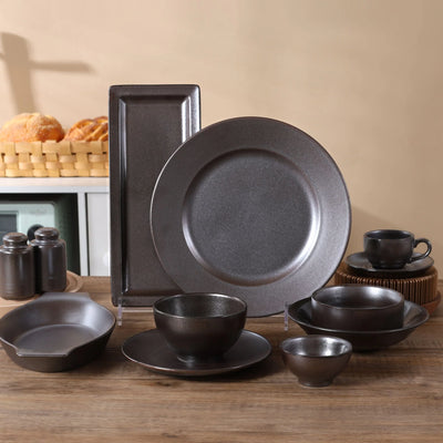 صحن بورسلان راستك اسود من Porceletta 